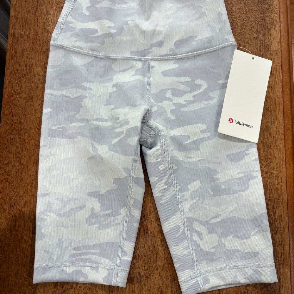 Lululemon Wunder Under Short 10" *Ribbed Incognito Camo Jacquard Alpine White St - Picture 5 of 9